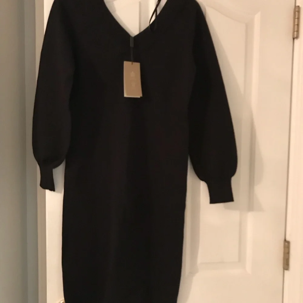 Gorgeous knit Burberry dress - Picture 7 of 8
